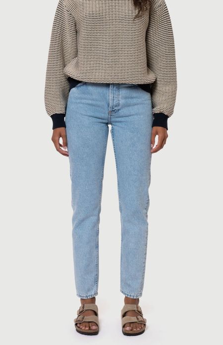 Jean mom bleu clair en coton bio et recyclé - breezy britt sunny blue