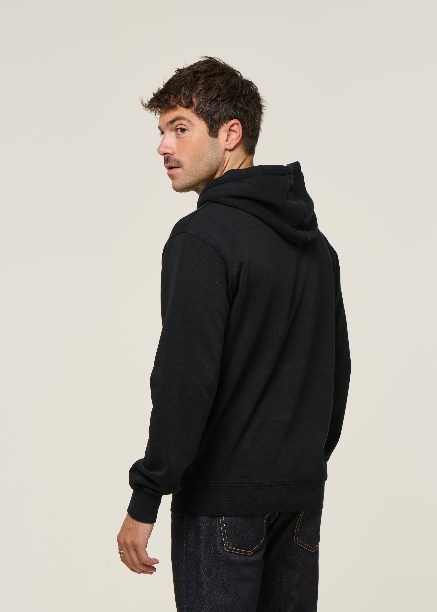 Sweat à capuche en coton bio | noir "deep black", Colorful Standard, photo 3