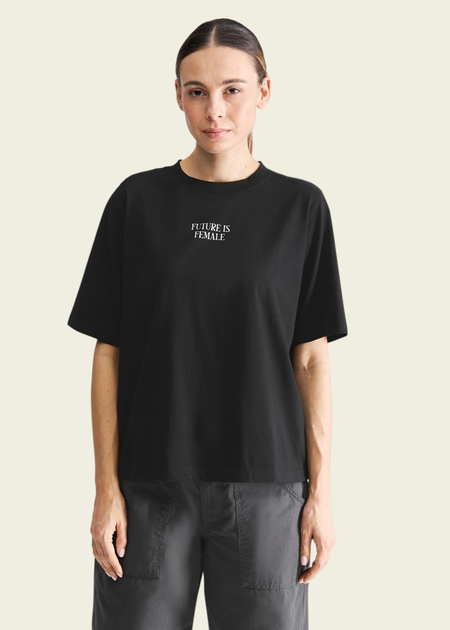 T-shirt en coton bio | noir "vadstena future is female black" - Dedicated