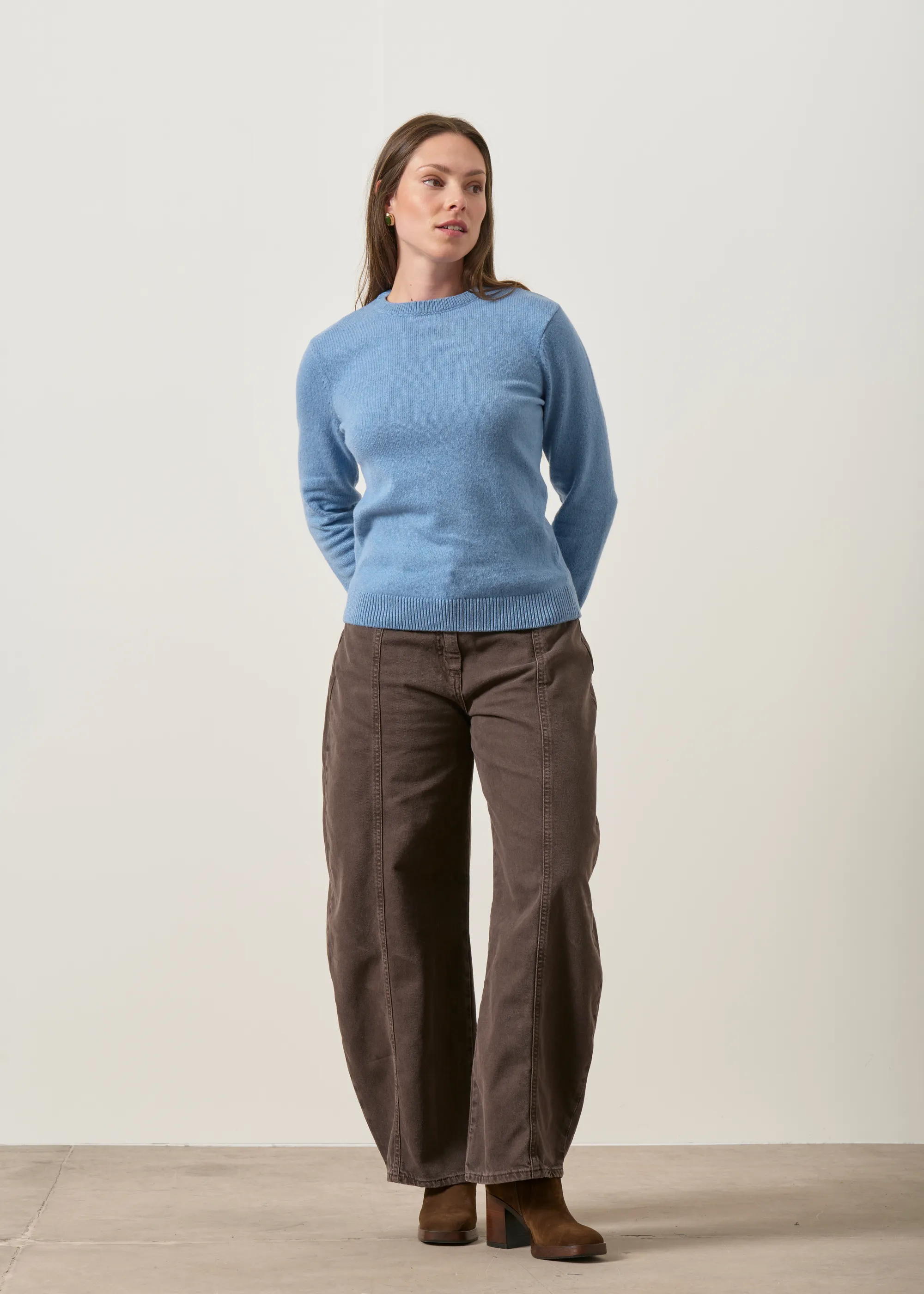Pull régular en laine mérinos recyclée | bleu méditérranéen, WeDressFair, photo 4