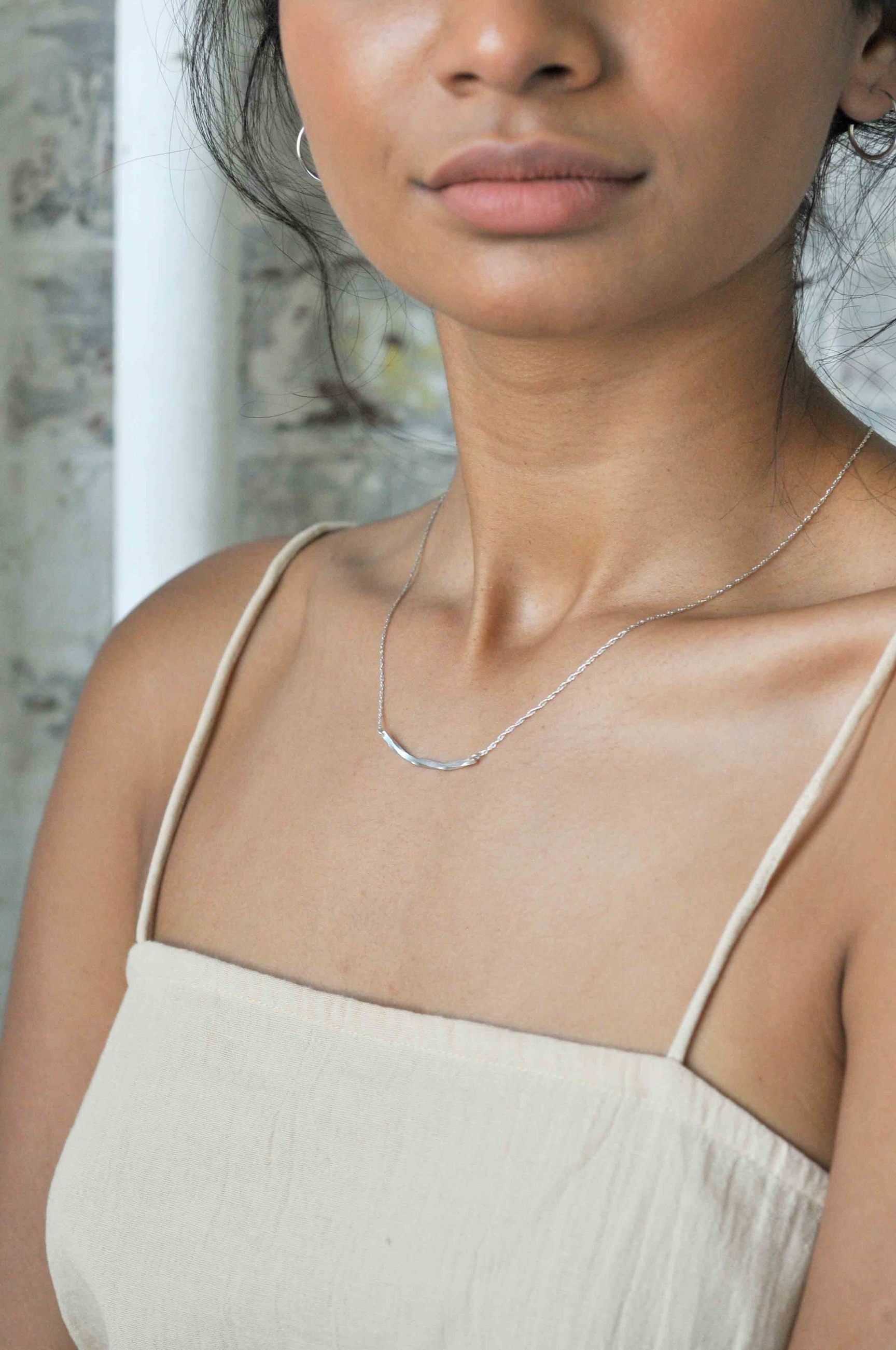 Collier en argent recyclé - silver wave curve, Wild fawn, photo 1