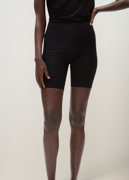 Short biker noir en coton bio - nedaa solid black