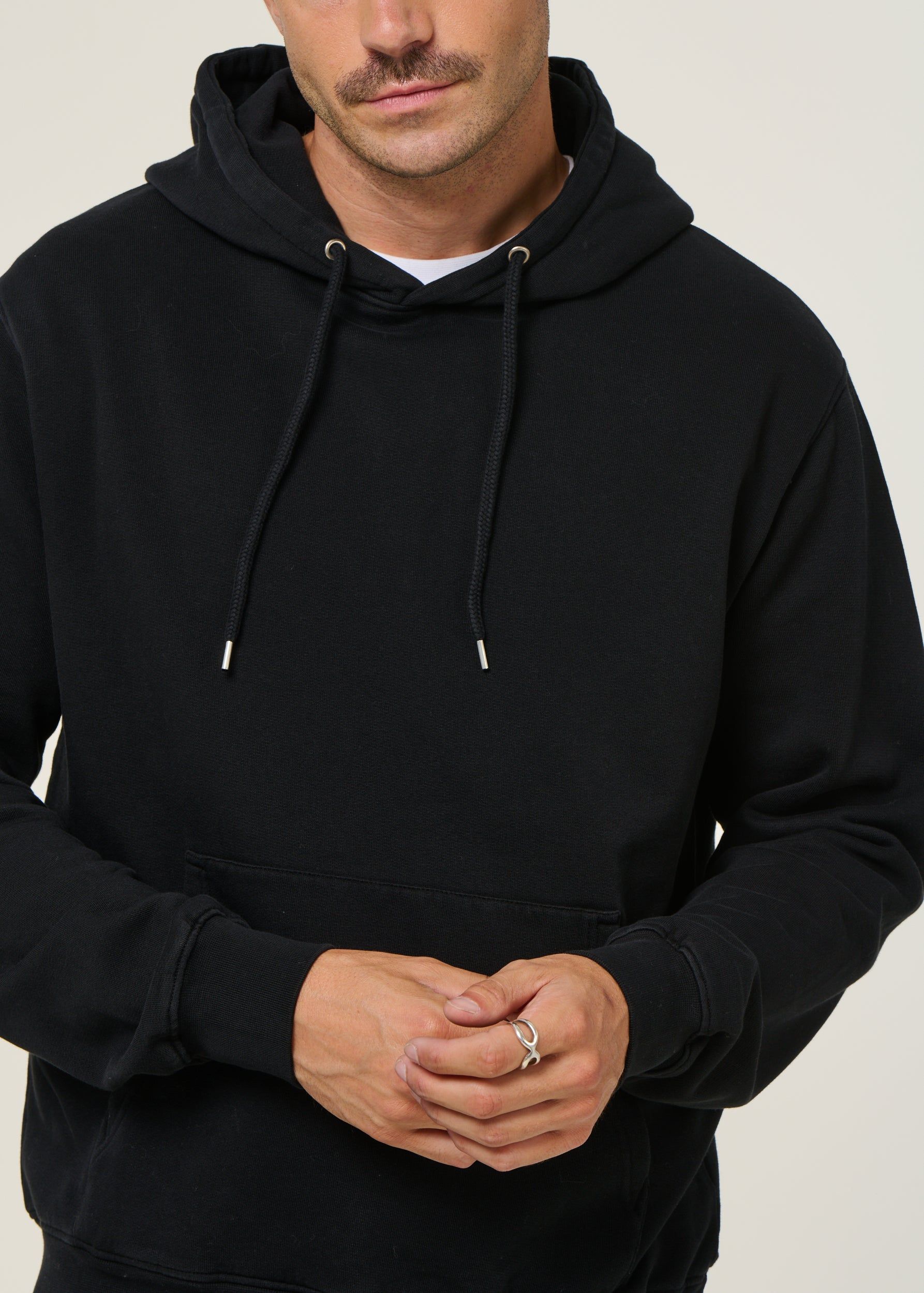 Sweat à capuche en coton bio | noir "deep black", Colorful Standard, photo 2