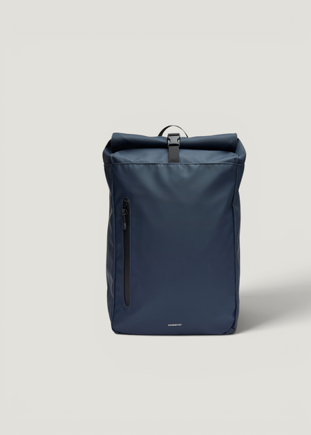 Sac à dos 20l en matière recyclée | bleu "Stream rolltop backpack 14" - navy" - Sandqvist