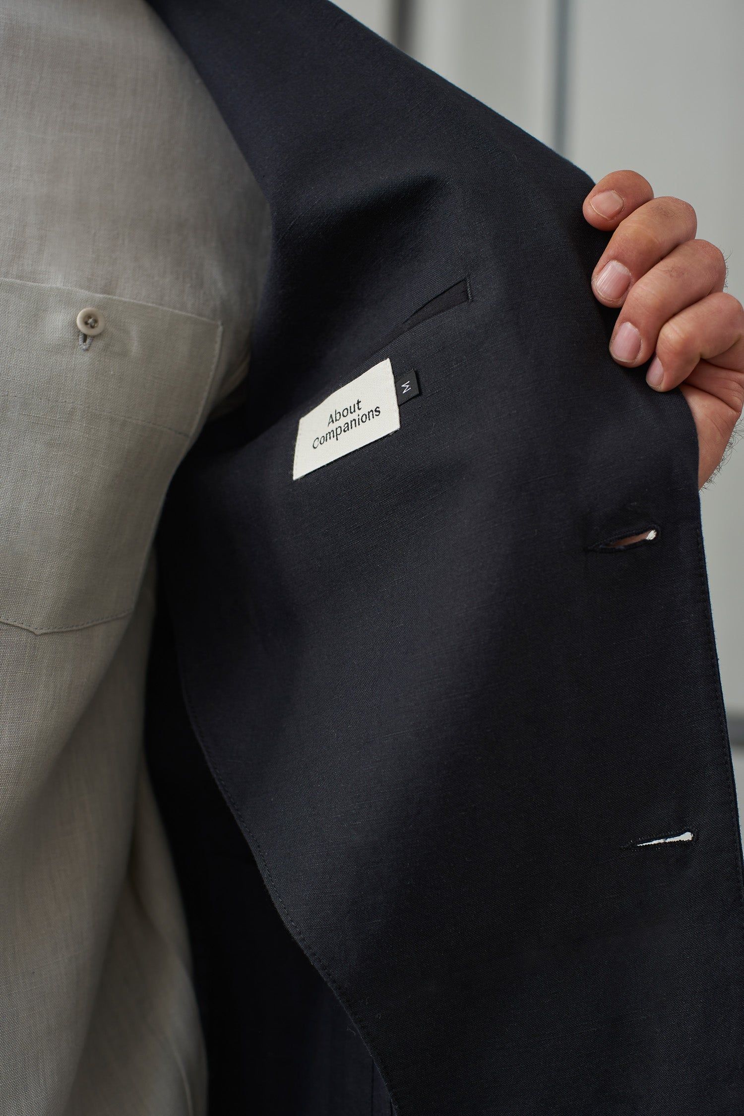 Blazer en coton bio et lin | noir "enver black linen", About Companions, photo 4