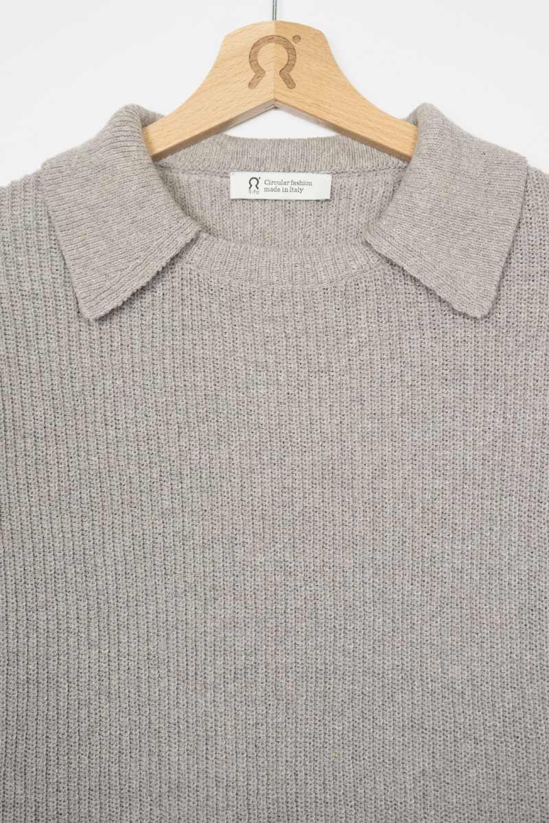 Pullover mit Hemdkragen aus recycelter Baumwolle | Grau "maglia olivia grigio ghiaccio", Rifò, Foto 5