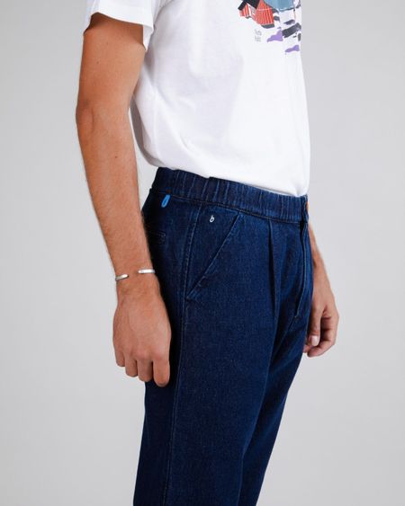 Chino en coton bio et recyclé | bleu "comfort chino indigo blue" - Brava Fabrics