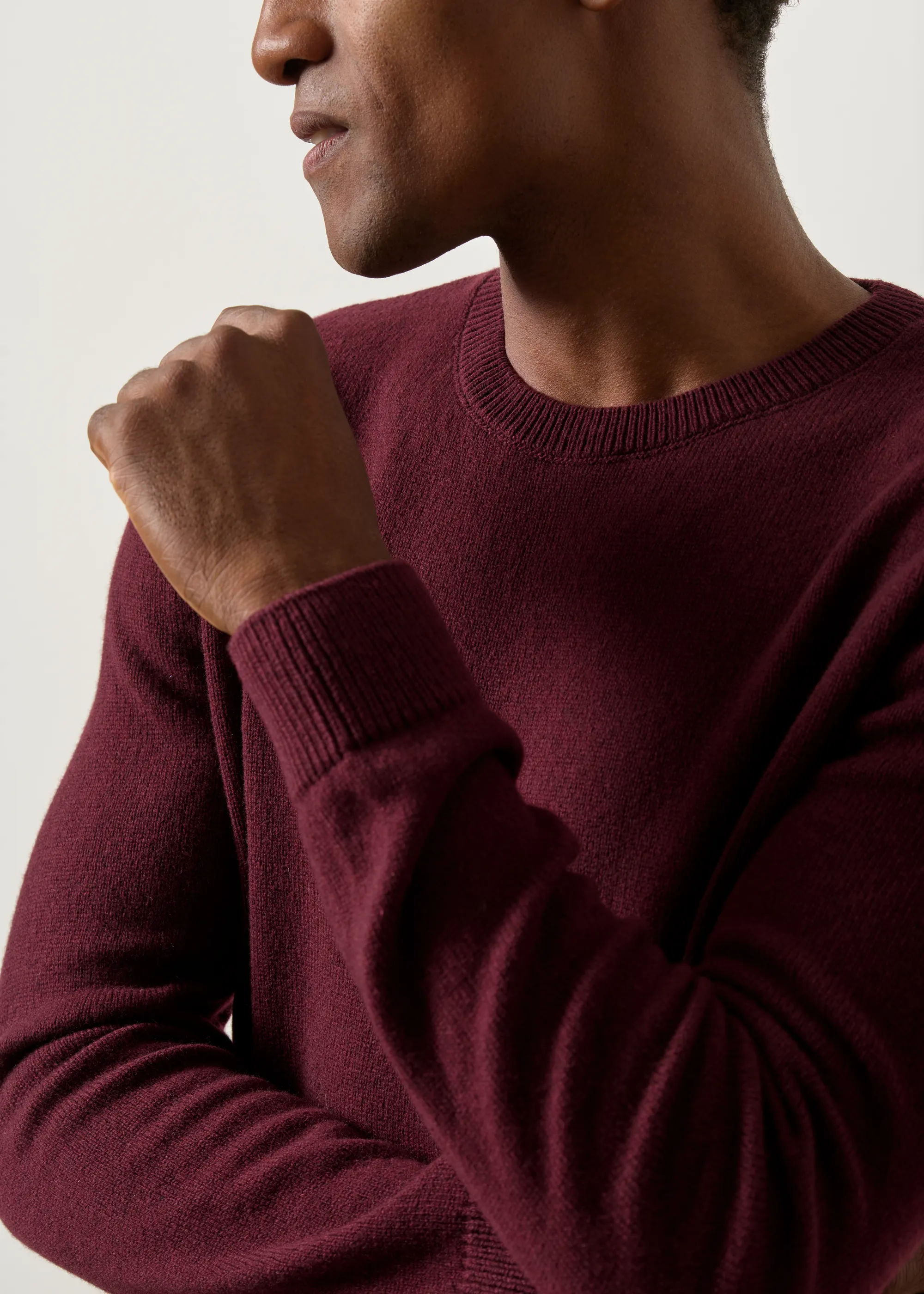 Pull régular en laine mérinos recyclée | bordeaux, WeDressFair, photo 2