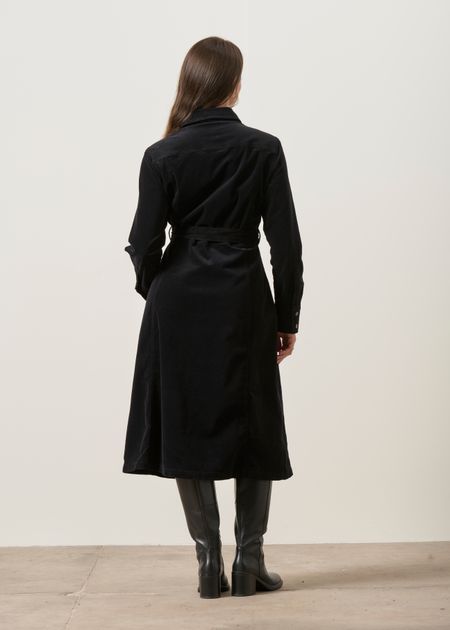 Schwarzes Cord-Hemdblusenkleid aus Bio-Baumwolle , Lanius, Foto 3