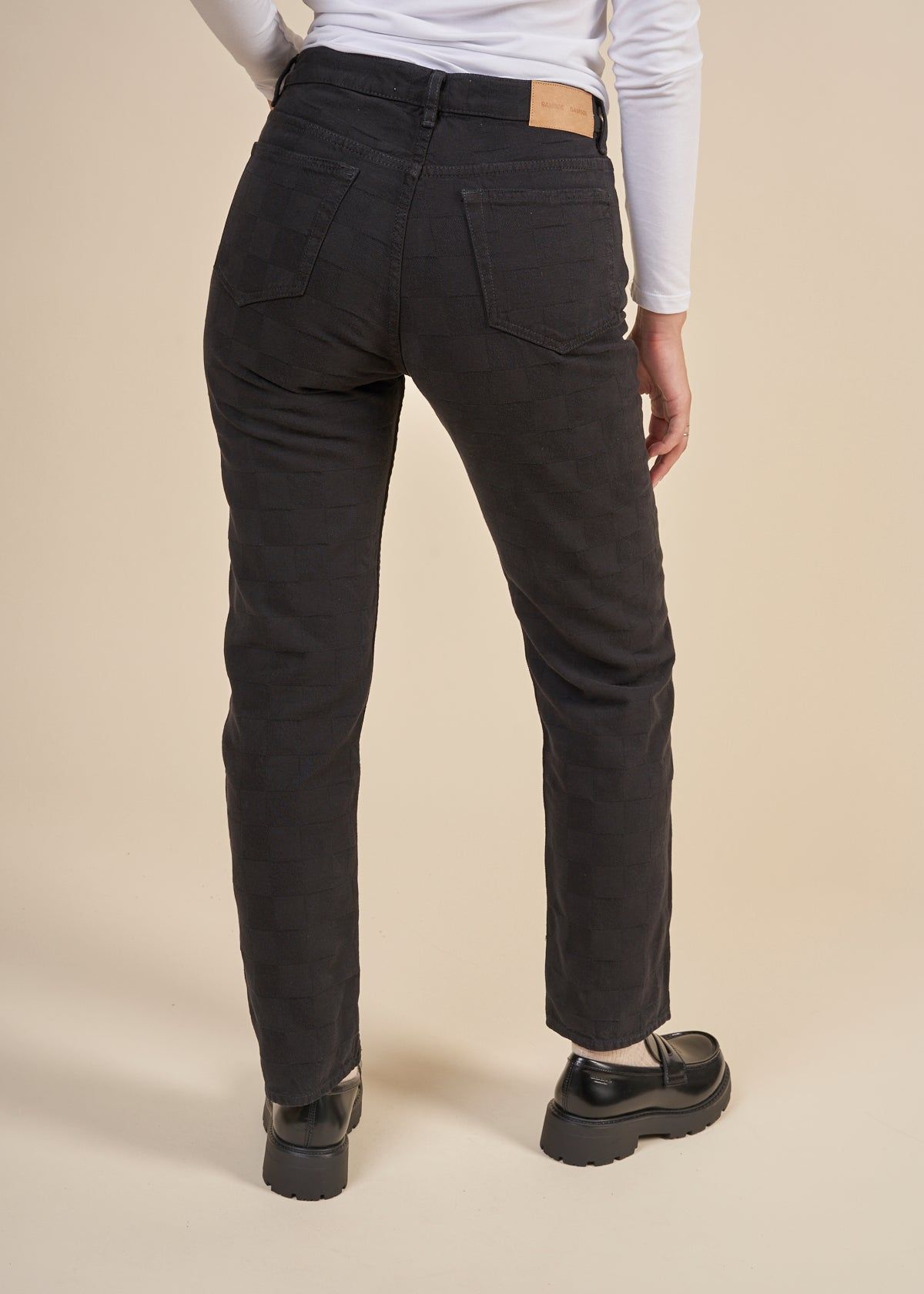 Schwarze Jacquard-Jeans mit geradem Schnitt aus Bio-Baumwolle - susan jeans black od check, Samsoe Samsoe, Foto 3