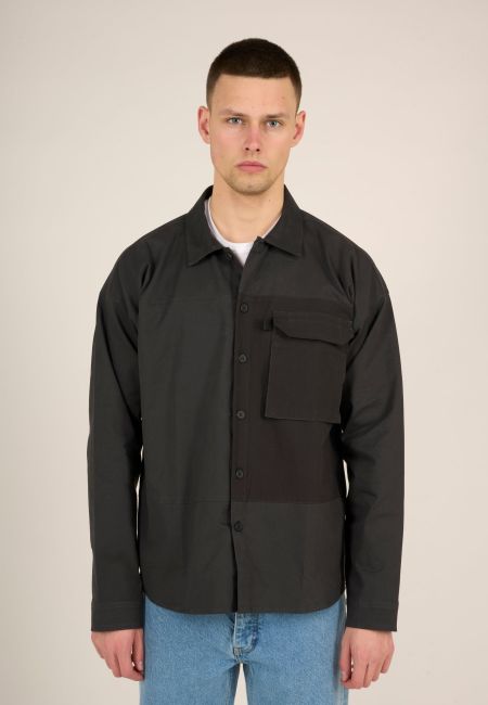 Surchemise à poche noire en twill coton bio - outdoor twill overshirt with contrast fabric phantom