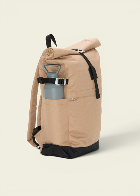 Sac à dos 23l en matière recyclée | beige "Icon rolltop backpack 14" - beige" - Sandqvist