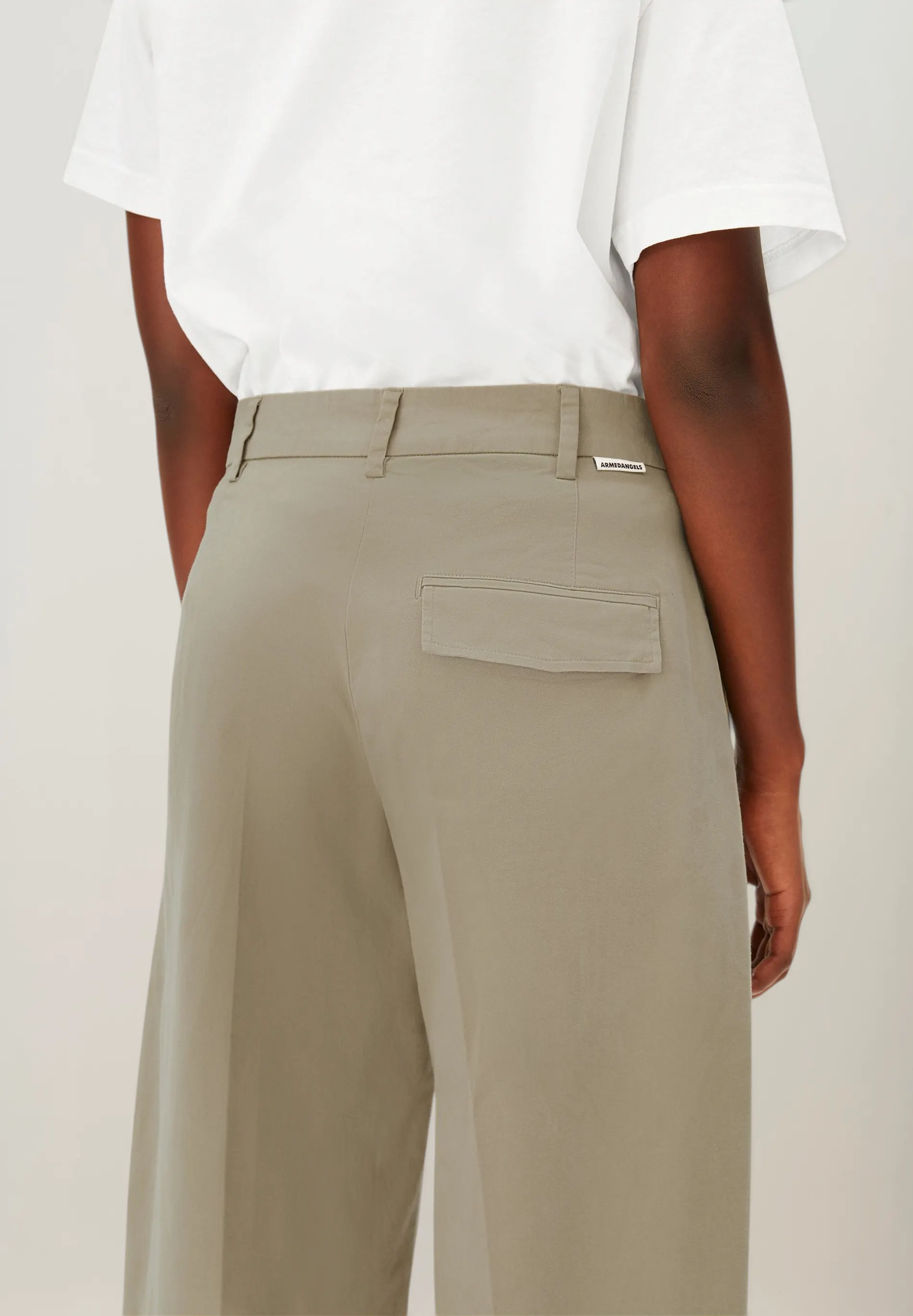 Pantalon ballon en coton bio | vert "Barrel leg twill pant", Armedangels, photo 2