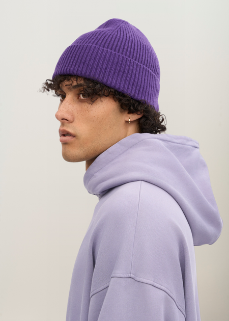 Bonnet en laine mérinos recyclée | violet "merino wool beanie ultra violet" - Colorful Standard