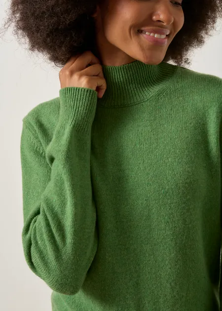 Pull en cachemire recyclé | vert "Ada woman recycled cashmere sweater - green bietola", Rifò, photo 2