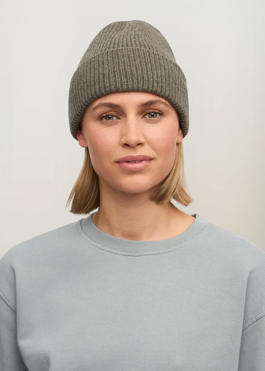 Bonnet en laine mérinos recyclée | vert "merino wool beanie - dusty olive", Colorful Standard, photo 3