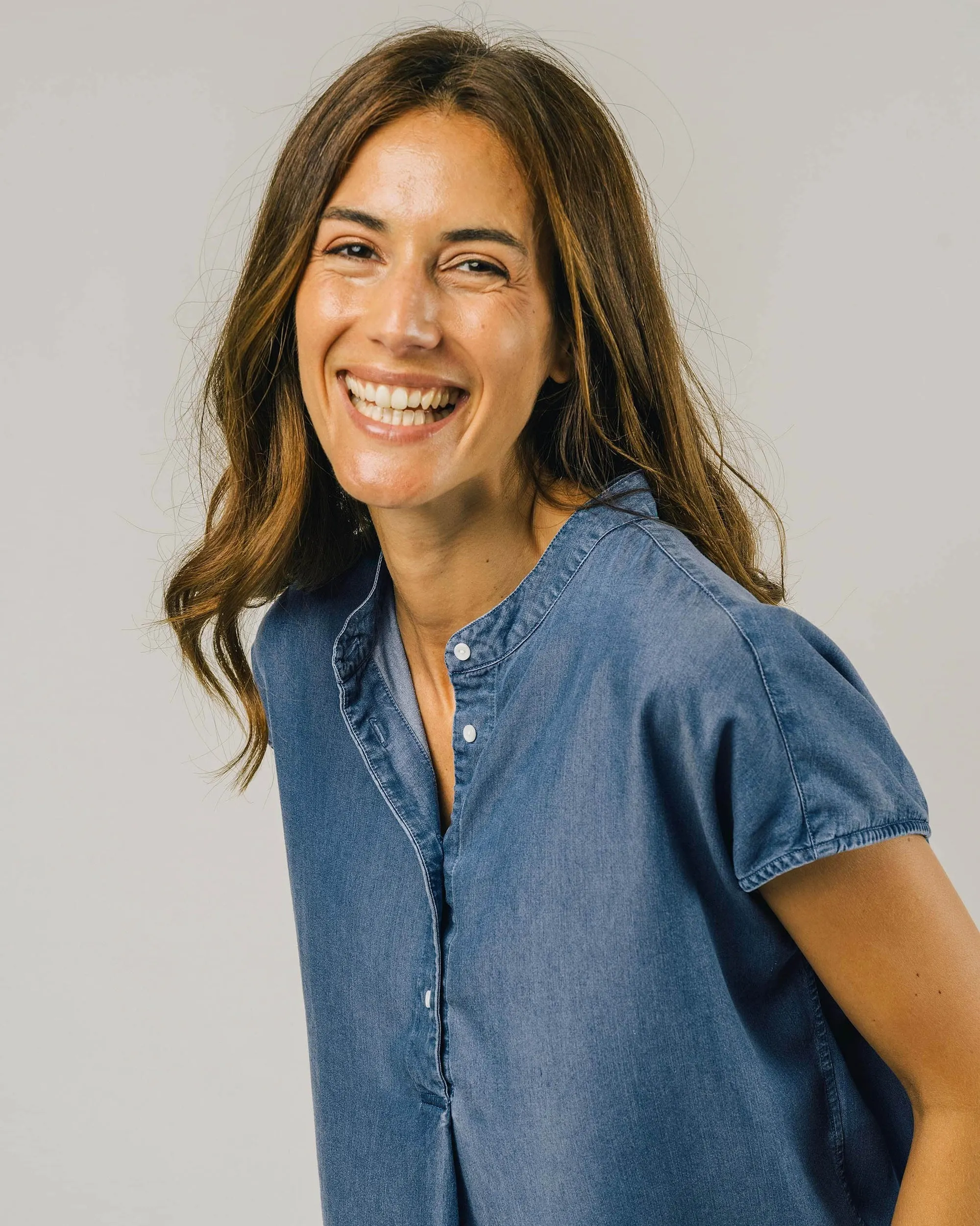 Chemise manches courtes bleu denim en tencel - indigo sleeveless mao shirt denim blue, Brava Fabrics, photo 4