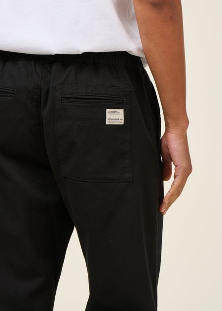 Pantalon droit en coton bio | noir "black travel pants" - Thinking Mu