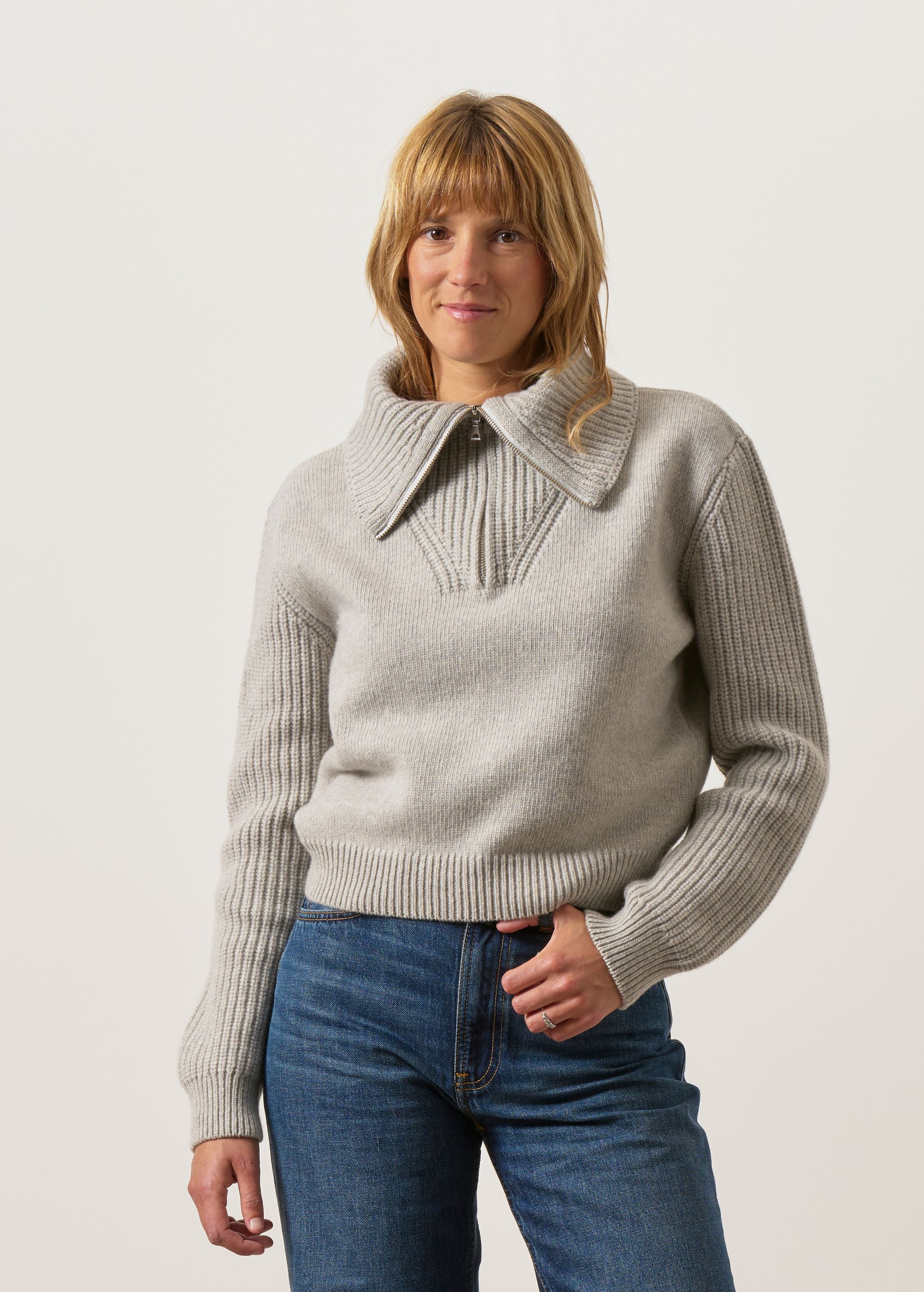 Pullover mit Reißverschlusskragen aus Merinowolle | Grau "Grey tanit knitted sweater - grey", Thinking Mu, Foto 4