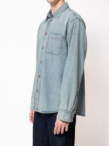 Chemise en denim bleu clair en coton bio - hebbe sundays denim, Nudie Jeans, photo 3