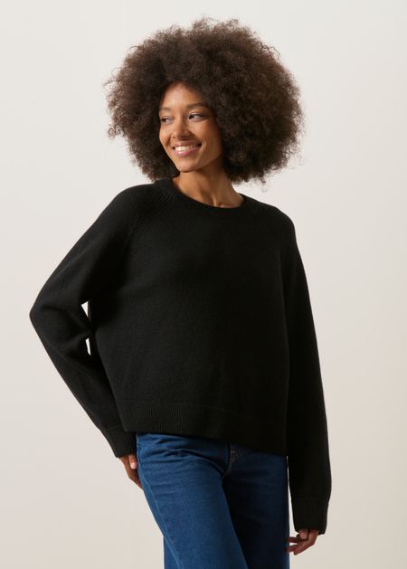 Pull boxy en laine mérinos recyclée | noir - WeDressFair