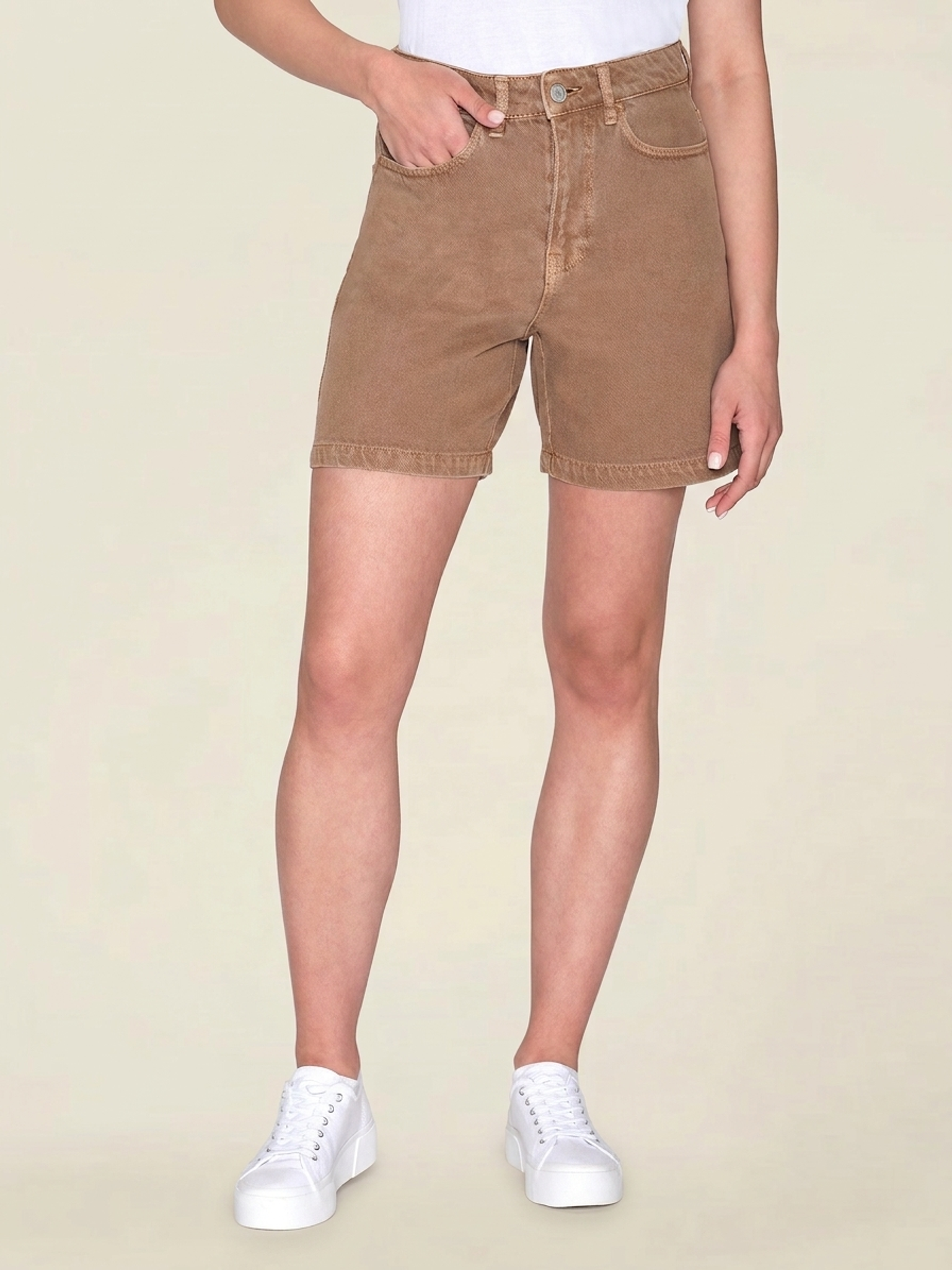 Shorts aus Bio-Baumwolle | Braun "gale straight mid-rise tiramisu", Knowledge Cotton Apparel, Foto 1