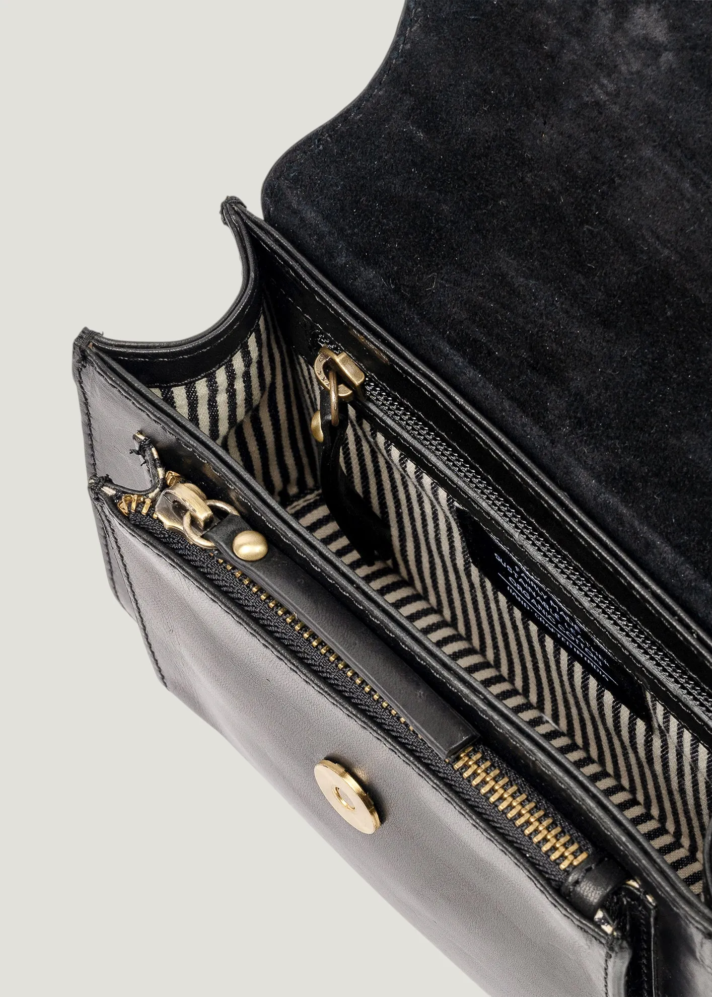 Sac à main bandoulière en cuir certifié | noir "harper mini black classic leather", O My Bag, photo 3