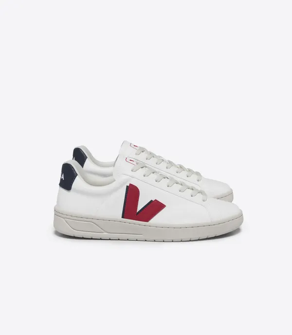 Baskets en c.w.l | blanc, noir et rouge "urca cwl white pekin nautico", Veja