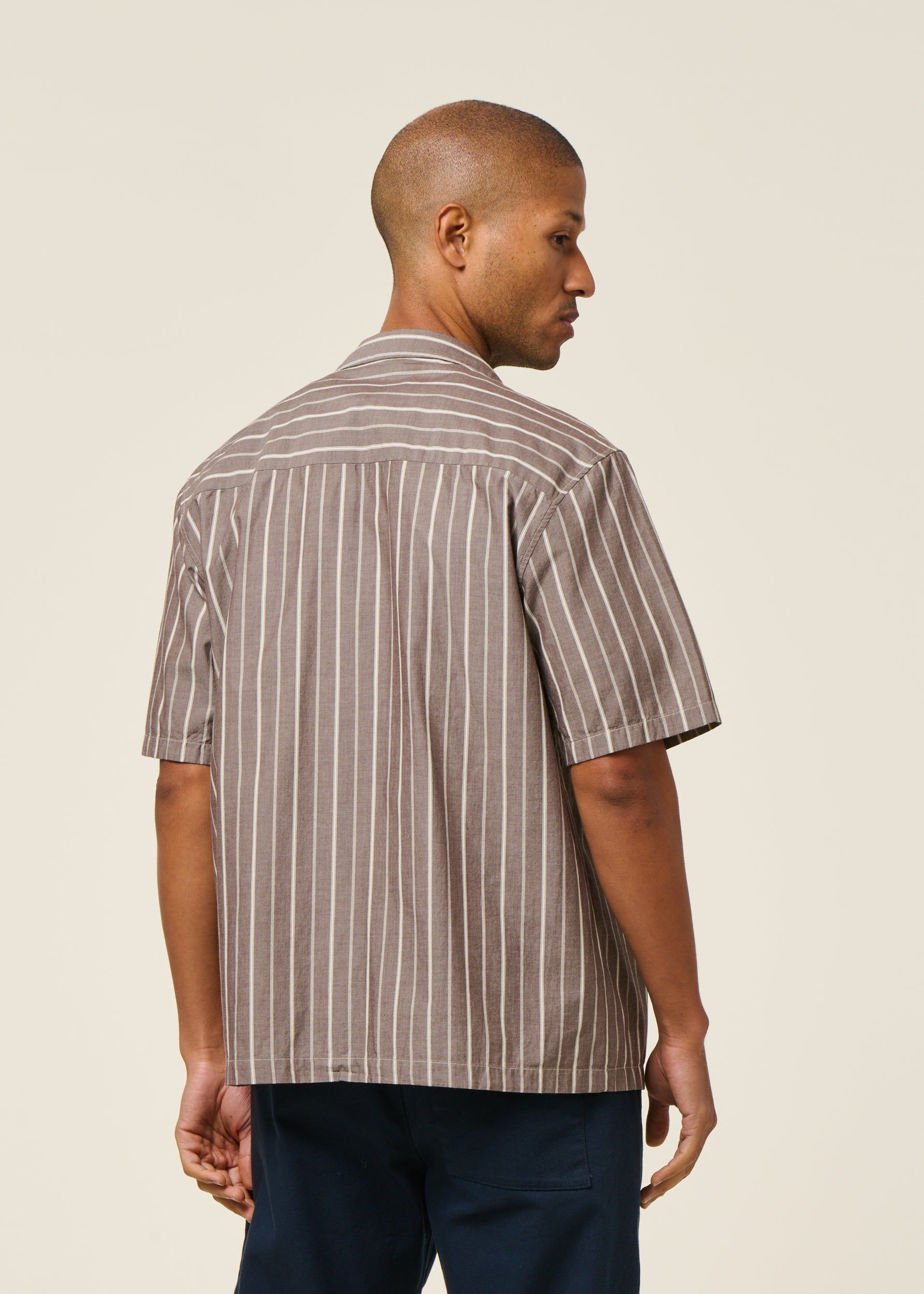 Kurzarmhemd aus Bio-Baumwolle | Gestreift "bowling shirt - brown stripe", Rotholz, Foto 3