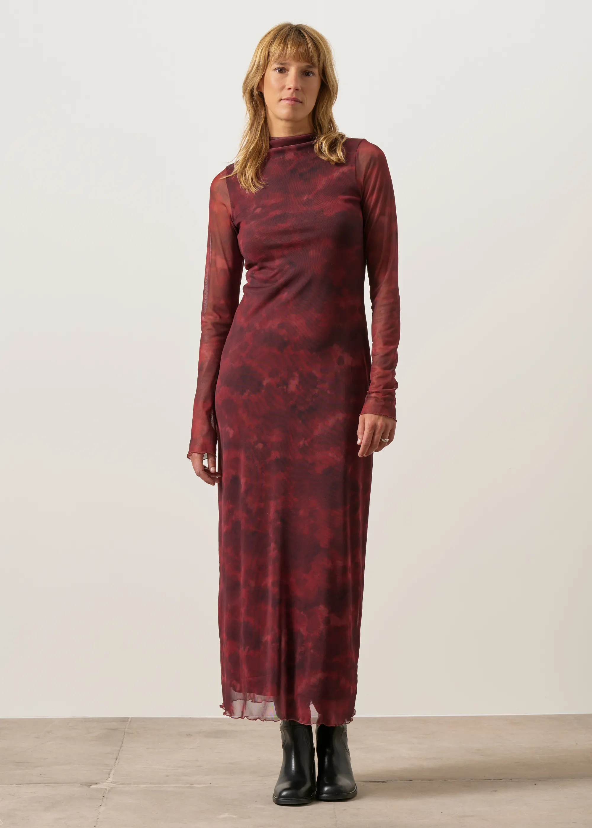Robe en coton biologique et polyester recyclé | rouge "Zaldi - carmine curl", Jan'n June, photo 5