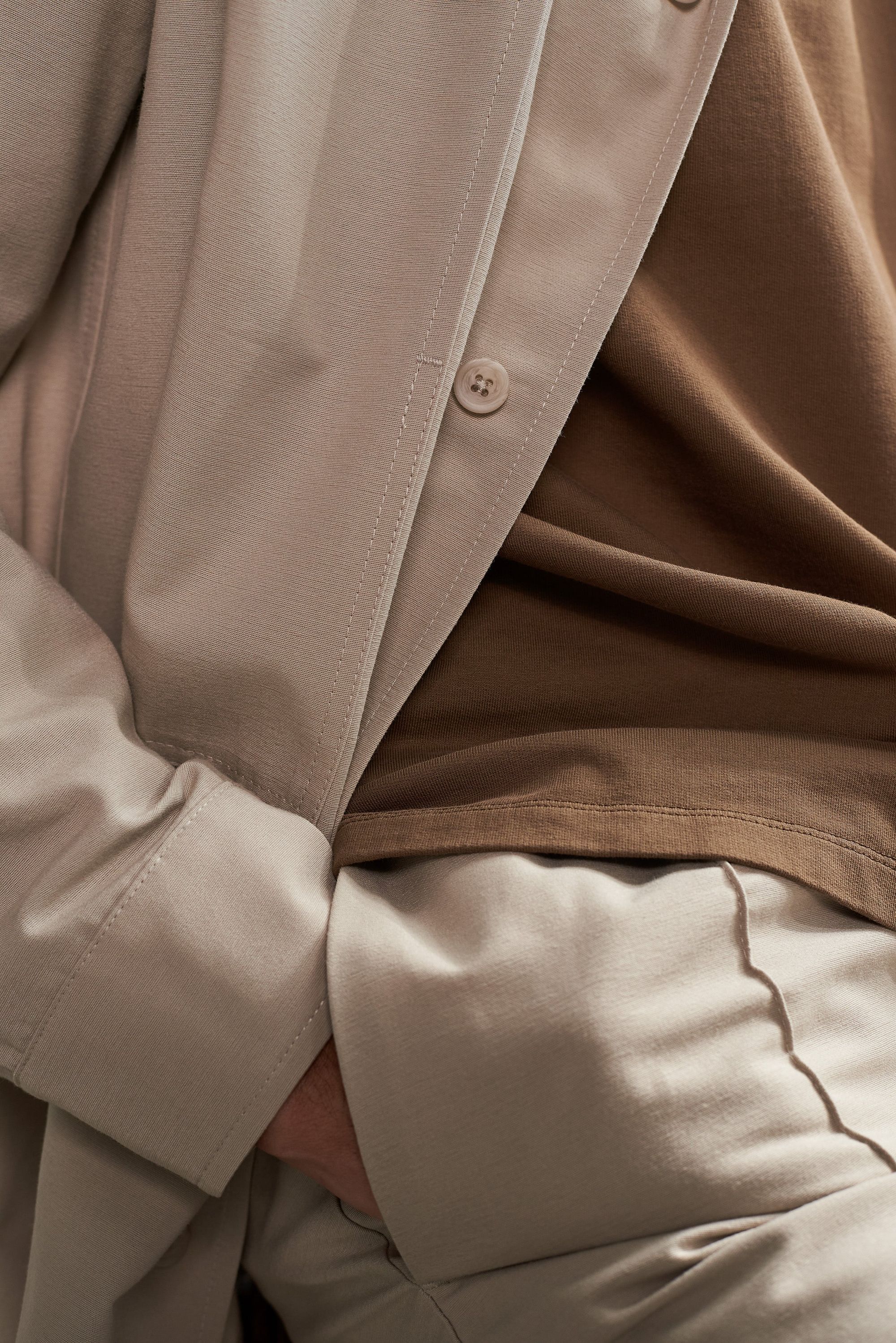 Surchemise en tencel et coton bio | taupe "owe pale taupe", About Companions, photo 5