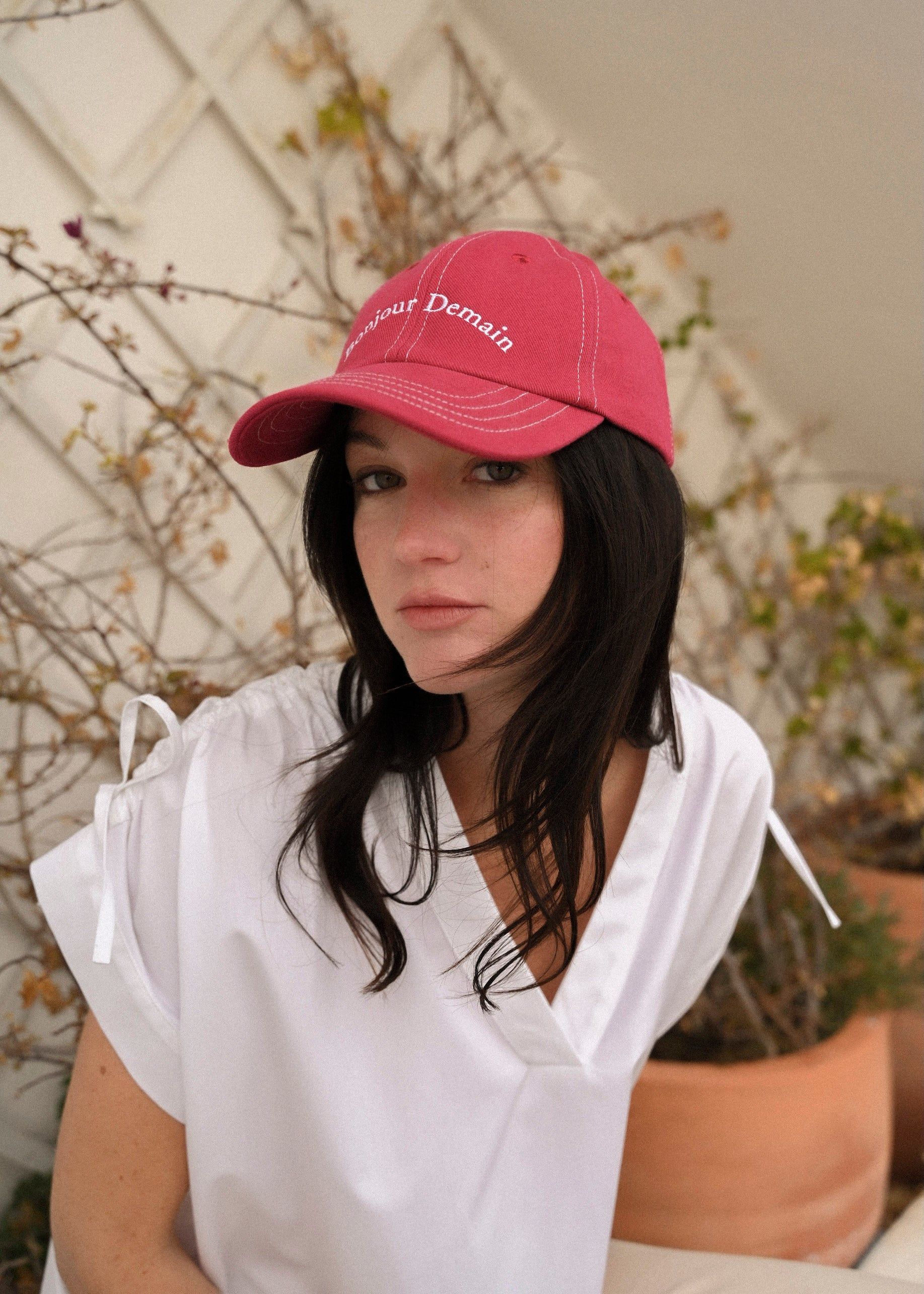 Cap in Fuchsia, Bonjour Demain, Foto 2