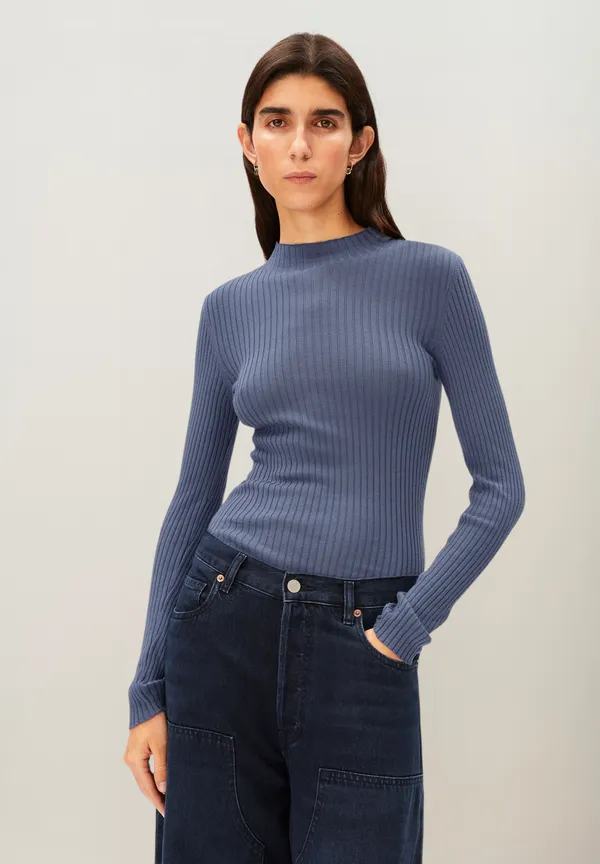 Sous-pull côtelé en coton bio | bleu "Alaania knit sweater - dusty moon", Armedangels