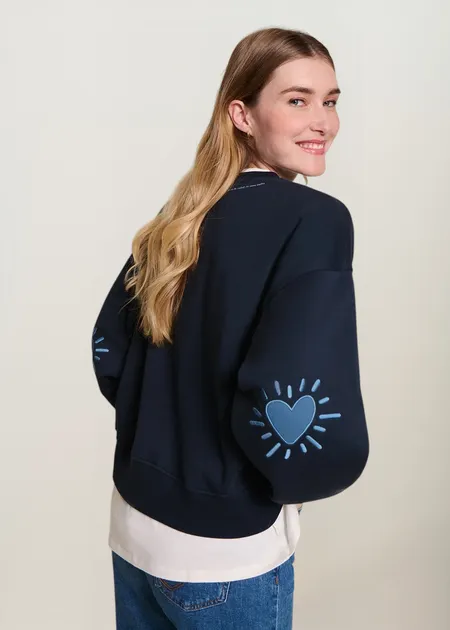 Sweat oversize brodé en coton bio | bleu "cœur solaire bleu", émoi émoi