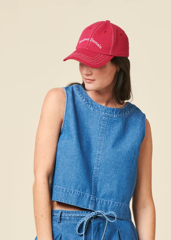 Casquette fuchsia, Bonjour Demain
