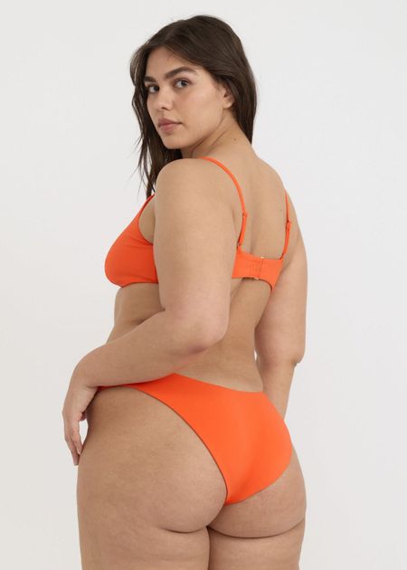 Culotte de bain en matières recyclées | orange "swim cheeky bikini bottom - blood orange" - Organic Basics