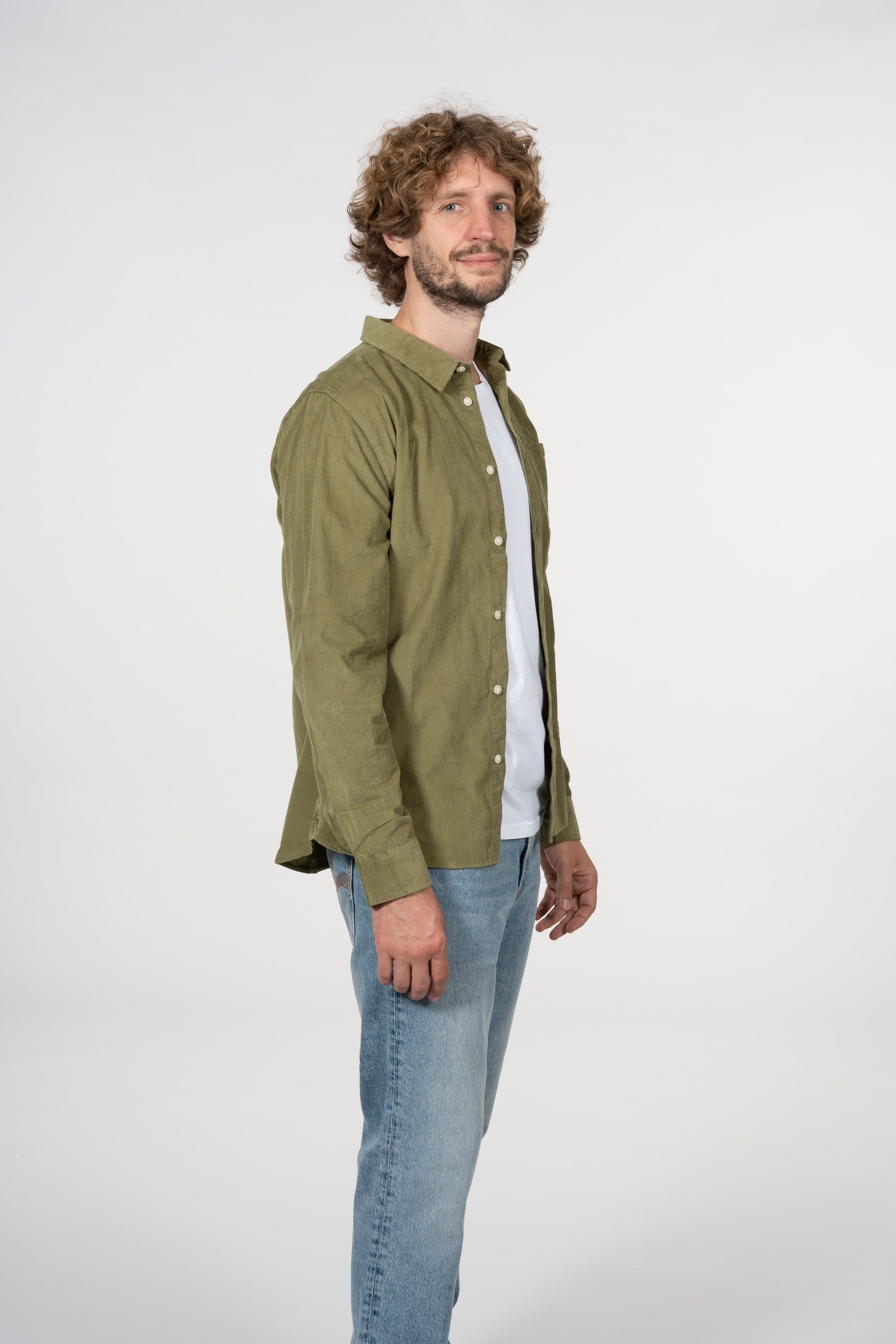 Chemise en velours fin verte en coton bio - elder capulet olive, Knowledge Cotton Apparel, photo 3