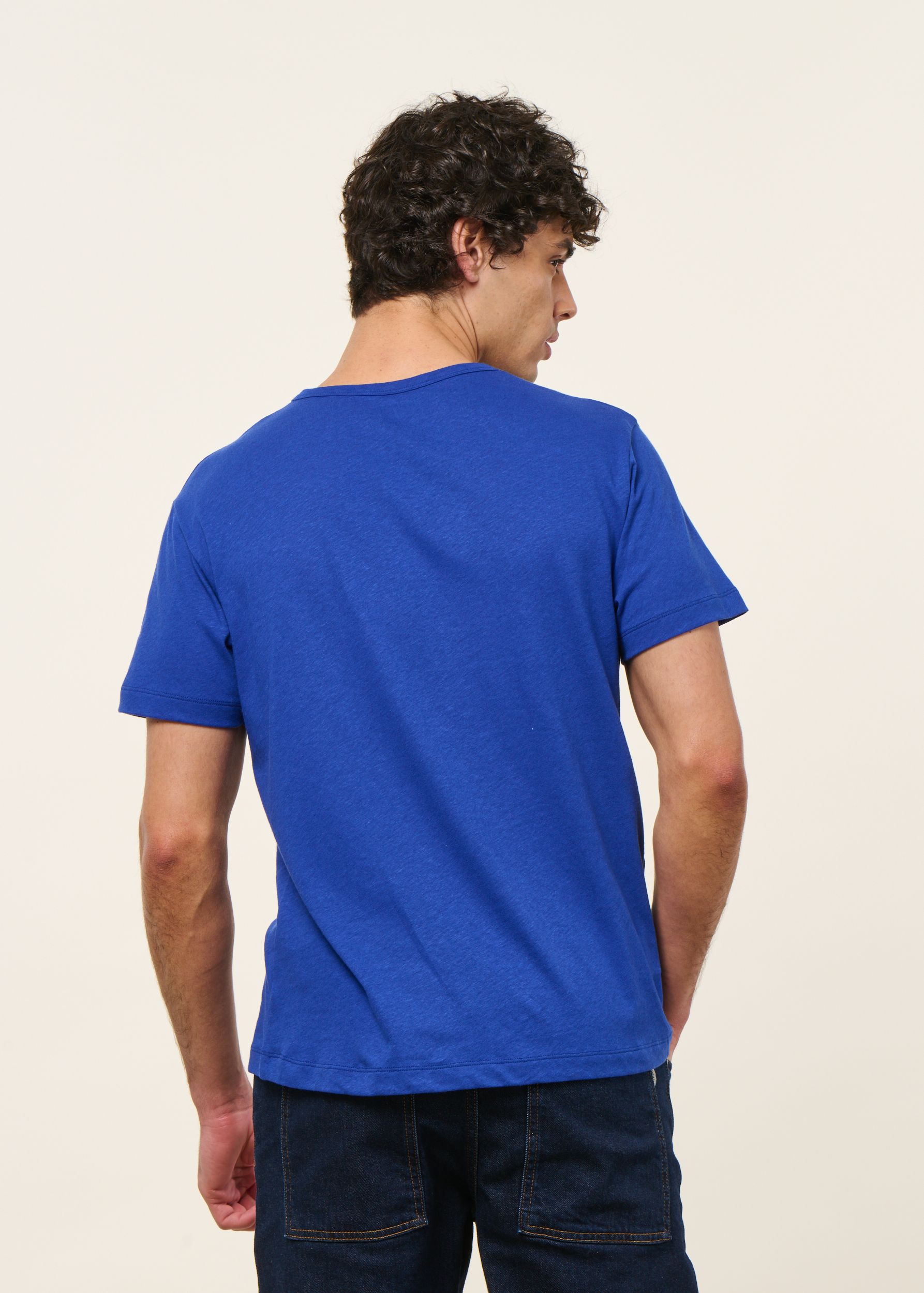 T-shirt classique en coton lin upcyclé  | bleu cobalt, WeDressFair, photo 4