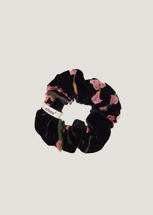 Chouchou en velours upcyclé | noir "chouchou velours noir dévoré - motif fleurs roses - grand", Chou²