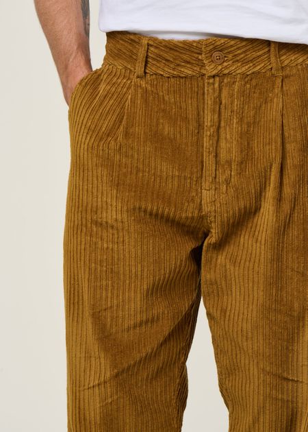 Pantalon large velours en coton bio | camel "light oak corduroy wotan pants - brown" - Thinking Mu