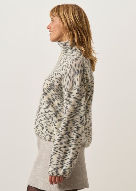 Pull col montant en laine bio et mohair certifiée| blanc et noir, Armedangels, photo 4