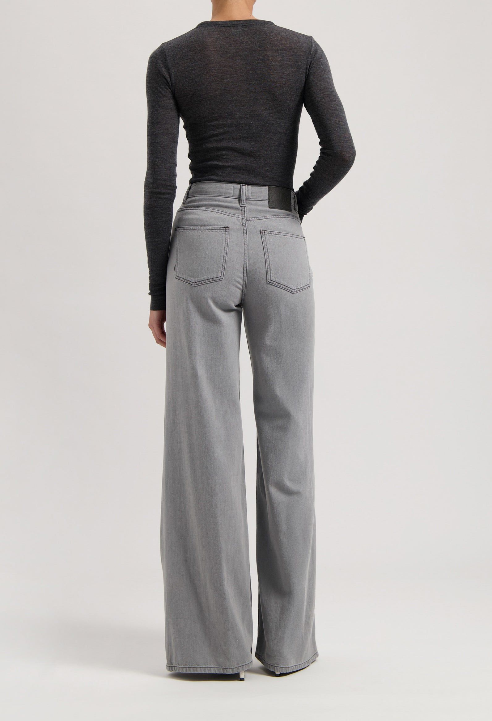 Jean ample en coton bio et recyclé | gris clair "sara high loose flow marge grey", Mud Jeans, photo 4