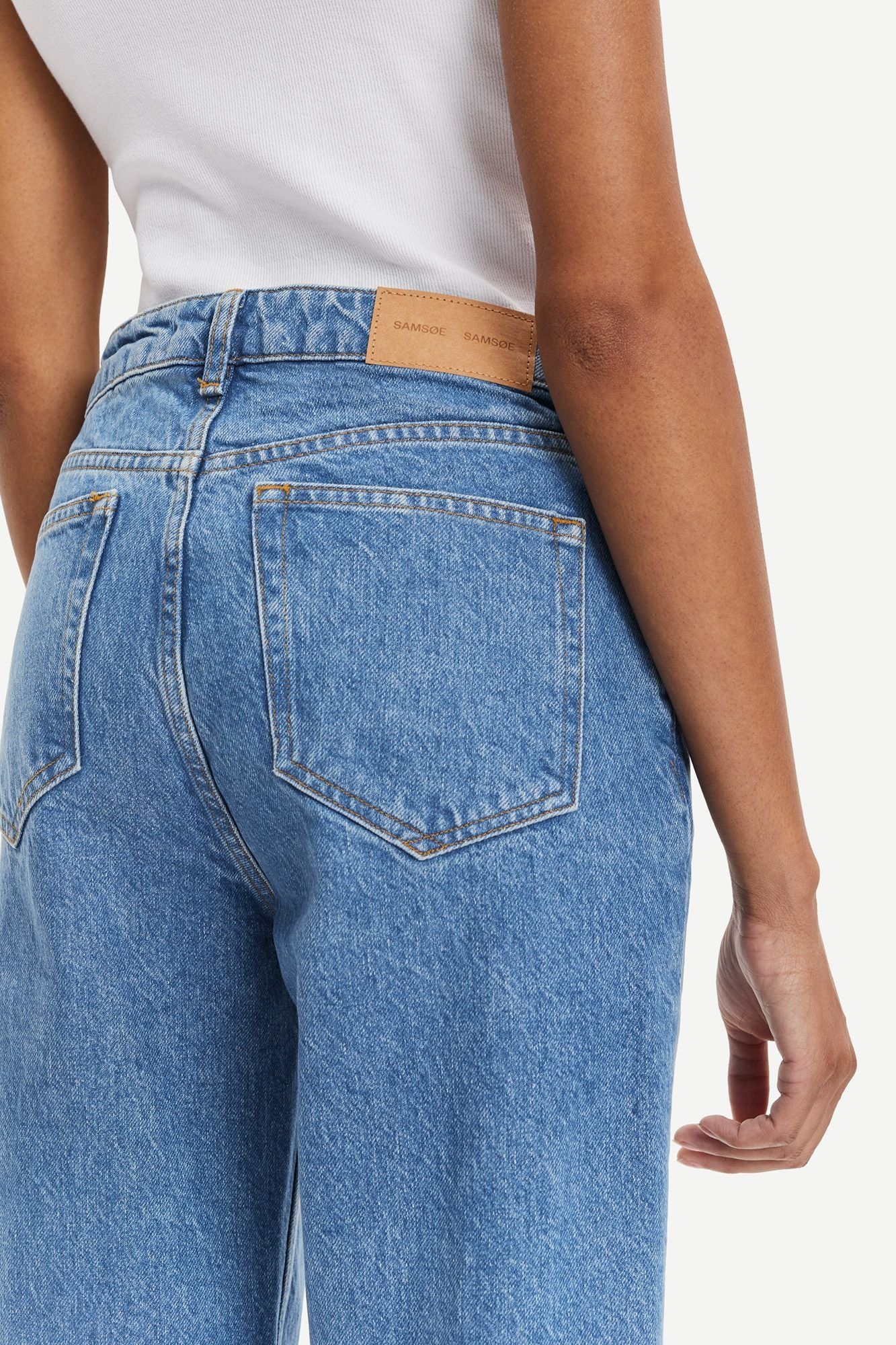Jean droit en tencel, coton bio et recyclé | bleu clair "marianne jeans mid blue", Samsoe Samsoe, photo 2