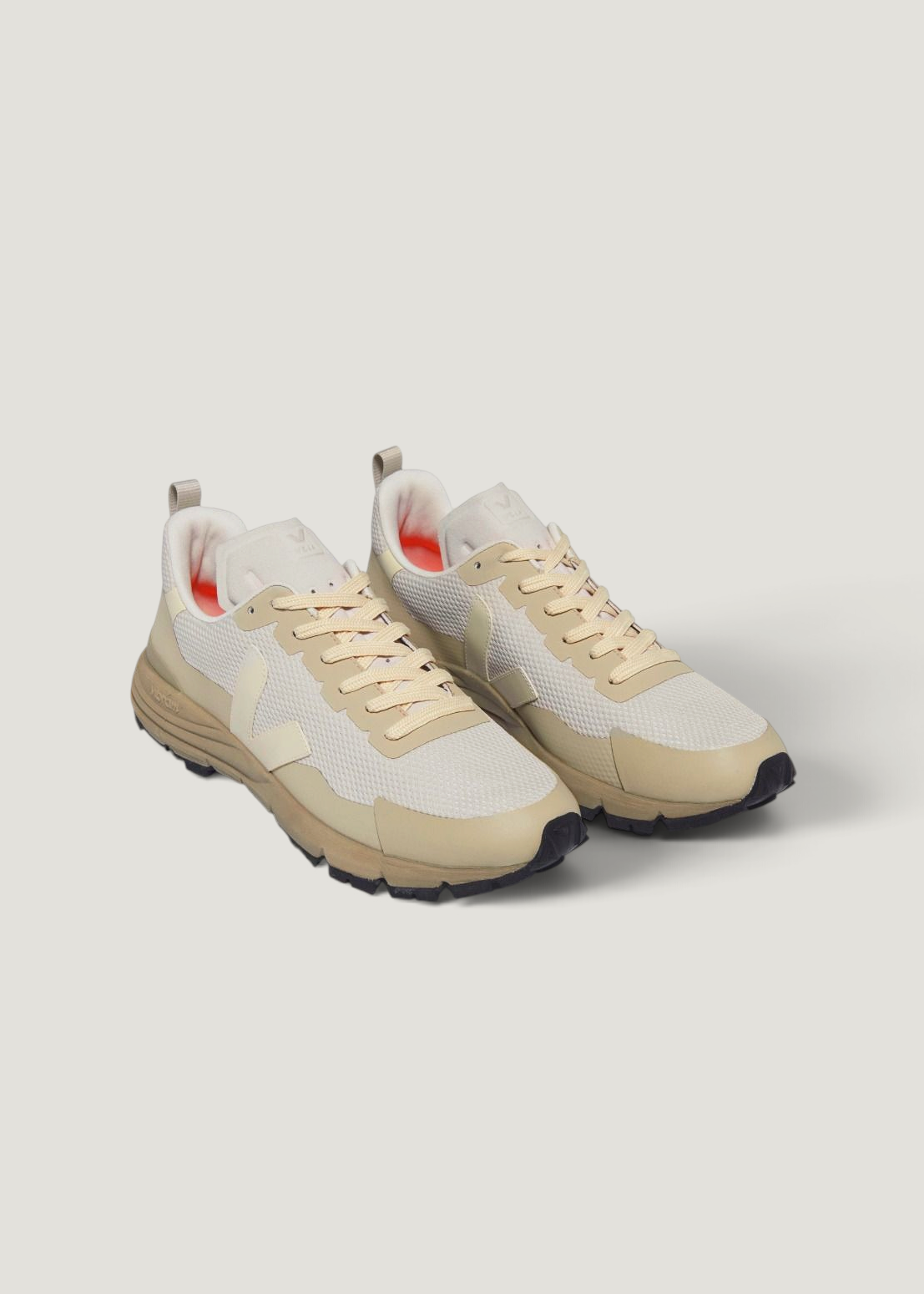 Sneaker aus recyceltem Material | Beige "dekkan alvmesh natural pierre calcaire", Veja, Foto 3