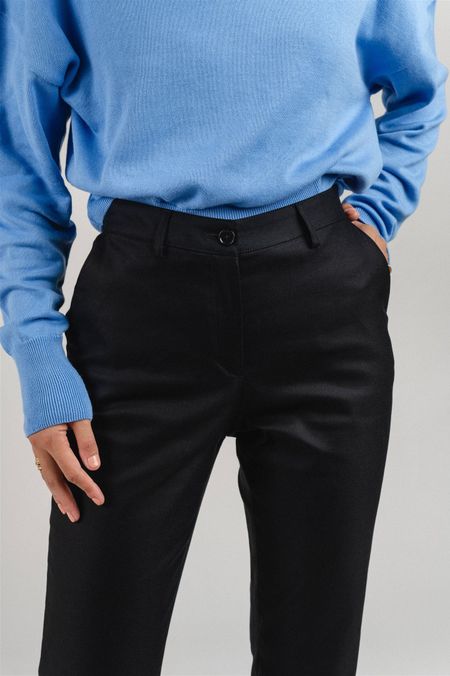 Pantalon droit noir en coton bio et ecovero- tatnaa black, Armedangels, photo 4