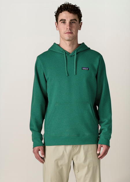Sweat à capuche en coton et matière recyclée | vert "p-6 label uprisal hoody - gemg" - Patagonia