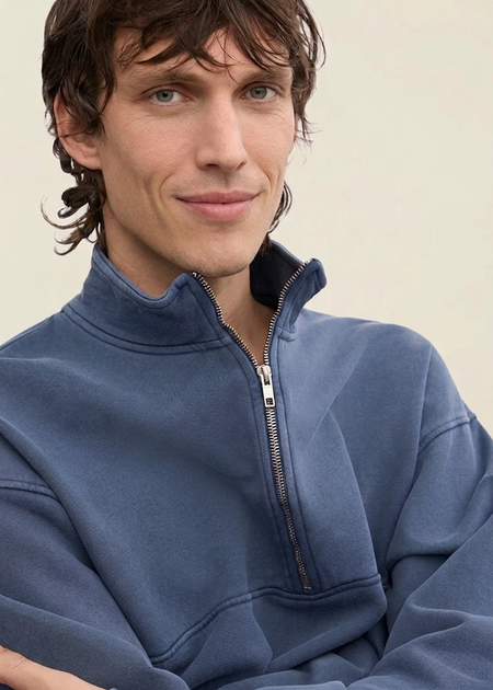 Sweat camionneur en coton bio | bleu "quarter zip - neptune blue" - Colorful Standard