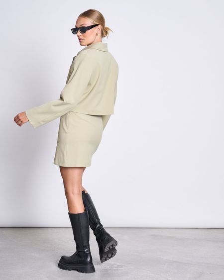 Kurzer Blazer aus recyceltem Material | Grün "tulia pistachio", Jan'n June, Foto 4