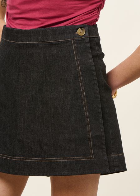Jupe-short denim en coton bio | brut "Dotty skort - black" - Mademoiselle Yéyé