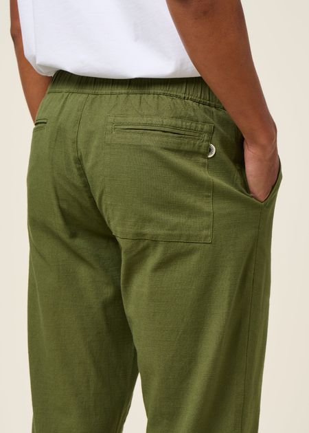 Pantalon droit léger en coton bio | vert "kentia travel light pants - green" - Thinking Mu